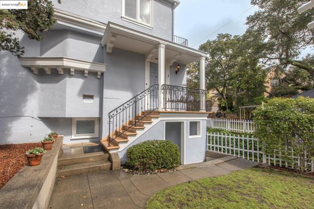 1 Brookside Avenue, Berkeley CA: https://media.crmls.org/mediaz/334a77aa-116b-440e-b171-c73a857bd01a.jpg