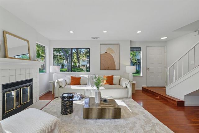34791 Dorado, Fremont CA: https://media.crmls.org/mediaz/334b1651-19e5-47d7-b630-ee2801e0a6c7.jpg