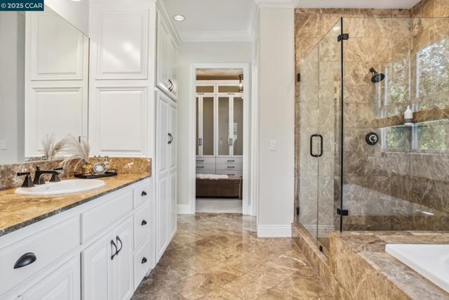 10 Candlelight Lane, Lafayette CA: https://media.crmls.org/mediaz/334b79f2-b696-41d5-a9cf-b0f192c4dc4b.jpg