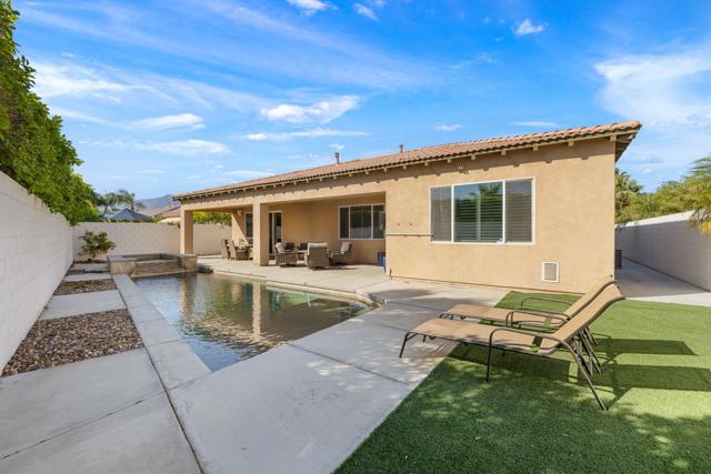 Image 14 of 35 For 48144 Newport Bridge Place