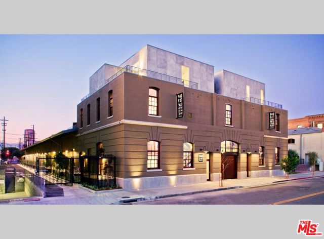 940 E 2nd Street, Los Angeles CA: https://media.crmls.org/mediaz/334c3143-cdeb-46c7-ab30-55629ed3ebb3.jpg