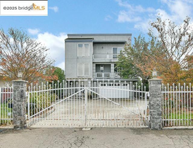 3824 Stone Rd, Bethel Island CA: https://media.crmls.org/mediaz/334c9ccd-fe65-4f22-b032-e7f4977b5e3f.jpg