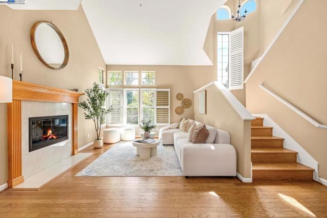 4301 Horner St, Union City CA: https://media.crmls.org/mediaz/334d0d0e-8d01-49d7-bb93-01f50ff61e81.jpg