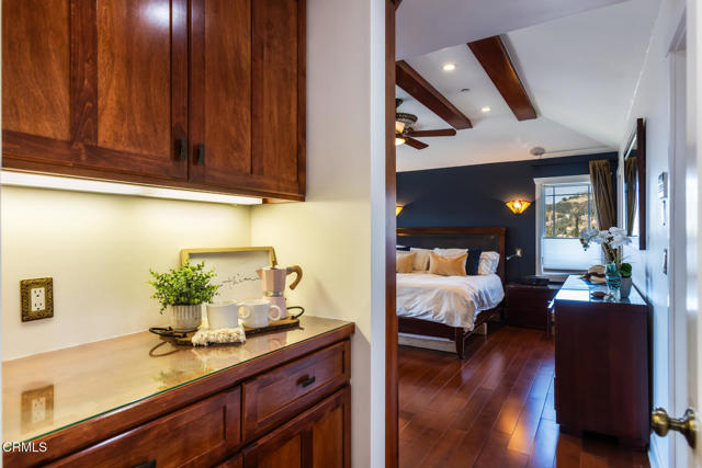 3626 Saint Elizabeth Road, Glendale CA: https://media.crmls.org/mediaz/334d0db7-c67f-4943-b2ad-ade9e207b4e4.jpg