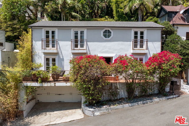 1531 Marmont Avenue, Los Angeles CA: https://media.crmls.org/mediaz/334db293-e010-4f2a-8ba3-30091000076b.jpg