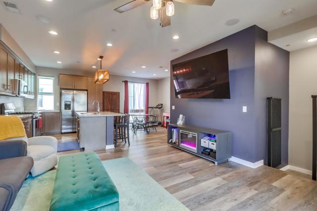 1875 Observation Way, Chula Vista CA: https://media.crmls.org/mediaz/334dd2fb-ea9b-4b3f-81fe-3660be31b76d.jpg