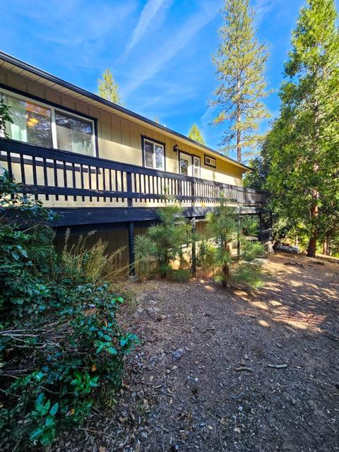 19418 Ferretti Road, Groveland CA: https://media.crmls.org/mediaz/334e5253-8607-484a-a094-42ffd9be42f0.jpg