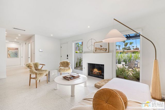 1100 E Marion Way, Palm Springs, CA 92264