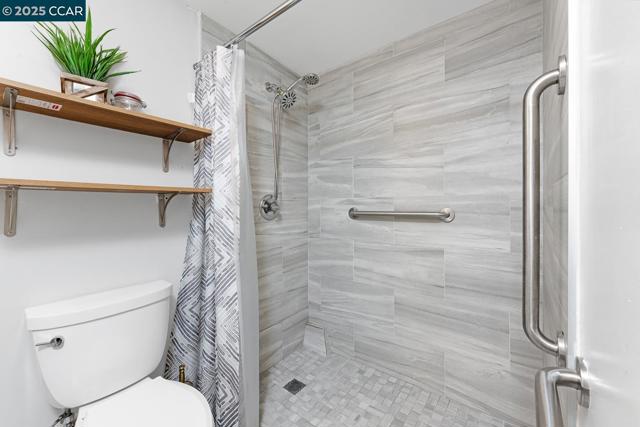 1923 28th Ave, San Francisco CA: https://media.crmls.org/mediaz/334ecdf6-ce23-4cc6-a6dd-c4a045078af6.jpg