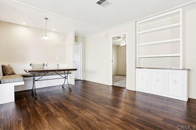 Detail Gallery Image 18 of 54 For 1930 W San Marcos Bld #292,  San Marcos,  CA 92078 - 2 Beds | 2 Baths