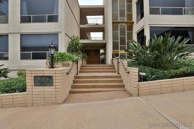 390 San Antonio Ave, San Diego, California 92106, 2 Bedrooms Bedrooms, ,2 BathroomsBathrooms,Condominium,For Sale,San Antonio Ave,240028519SD