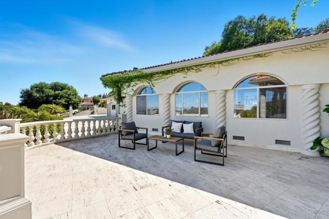 1 Lewis Ranch Road, San Carlos CA: https://media.crmls.org/mediaz/335025fe-c0fb-4e34-af5d-e7b74830c029.jpg