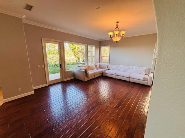 Detail Gallery Image 28 of 58 For 11596 Parkhurst Square, San Diego,  CA 92130 - 6 Beds | 6/1 Baths