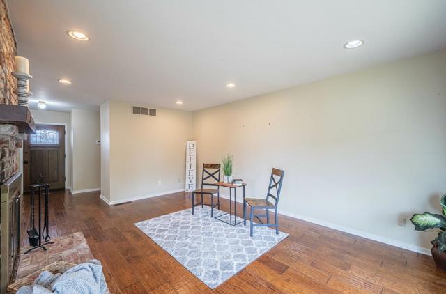 914 Junipero Way, Salinas CA: https://media.crmls.org/mediaz/33506c56-9d64-4a0a-97b5-2f1a5764e8d5.jpg