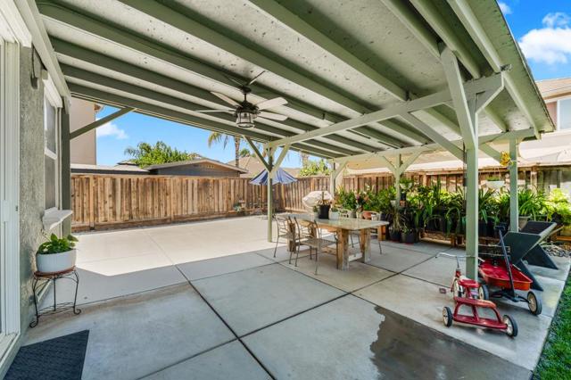 17753 Wheat Field Street, Lathrop CA: https://media.crmls.org/mediaz/33518317-393a-4c18-b16a-ec7c66963a1d.jpg