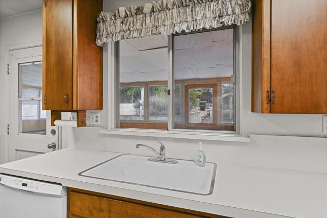 Detail Gallery Image 20 of 57 For 936 W 3rd Ave, Escondido,  CA 92025 - 3 Beds | 1 Baths