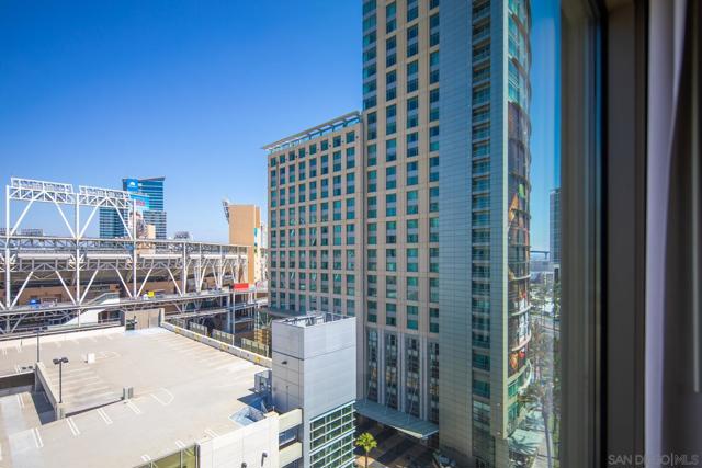 207 5Th Ave, San Diego CA: https://media.crmls.org/mediaz/335230f6-5d65-4eec-b4f3-23e1916e7e5d.jpg