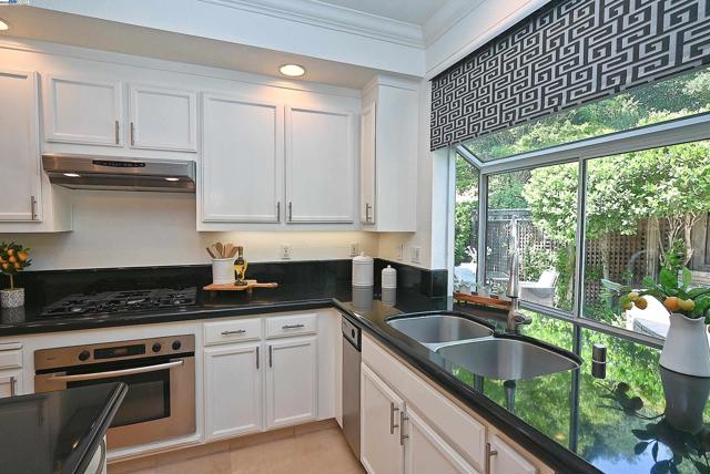 226 Promenade Ln, Danville CA: https://media.crmls.org/mediaz/33526a06-c5d0-4f0e-a714-ca3fe7188c8f.jpg