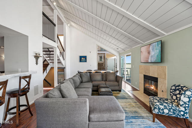 Detail Gallery Image 10 of 38 For 3371 Ocean Dr, Oxnard,  CA 93035 - 4 Beds | 3 Baths