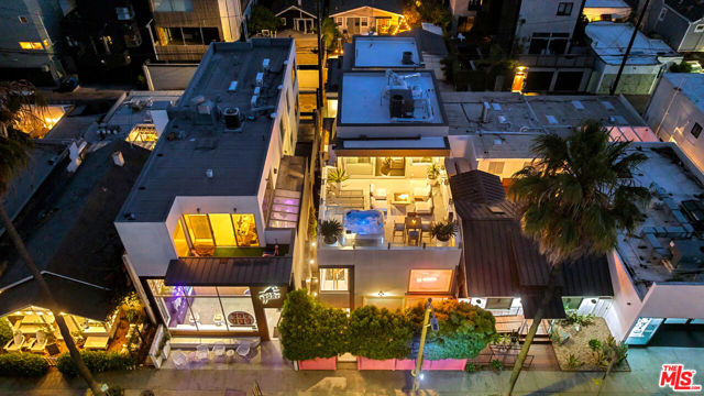 1430 Abbot Kinney Boulevard, Venice CA: https://media.crmls.org/mediaz/33532f5e-3bde-4b4d-a882-7a05e05e4a2d.jpg