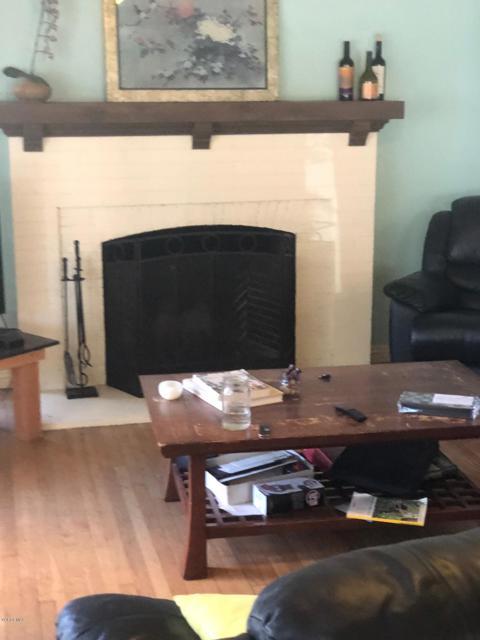 2220 Channel Drive, Ventura CA: https://media.crmls.org/mediaz/335376ed-e73d-445f-8ba2-9a3bdaa4a3de.jpg