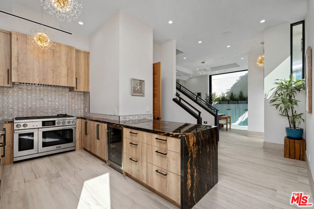 4 Bed Home for Sale in Venice, California