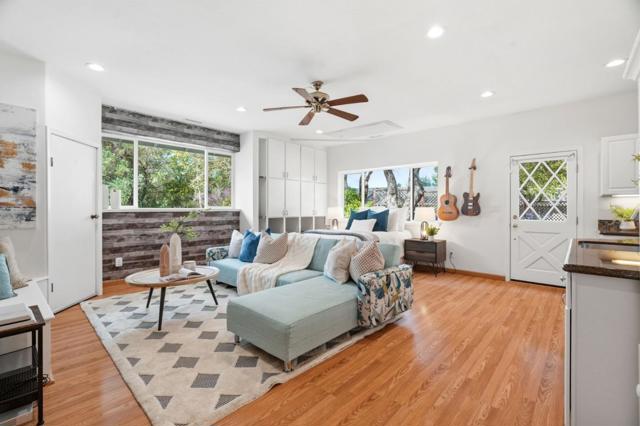 13525 Surrey Lane, Saratoga CA: https://media.crmls.org/mediaz/3355133d-fb9b-44d6-a59e-73a07d41e35b.jpg