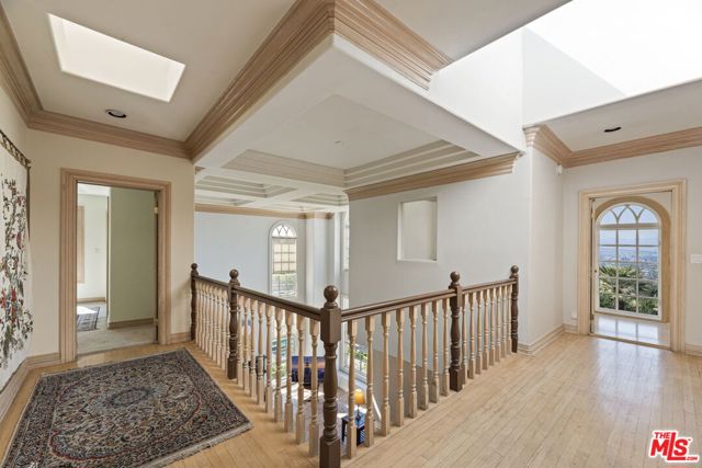 14330 Mulholland Drive, Los Angeles CA: https://media.crmls.org/mediaz/33557f77-5d3a-4809-a173-287425499419.jpg