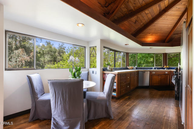 Detail Gallery Image 23 of 77 For 4254 Chevy Chase Dr, La Canada Flintridge,  CA 91011 - 6 Beds | 4 Baths