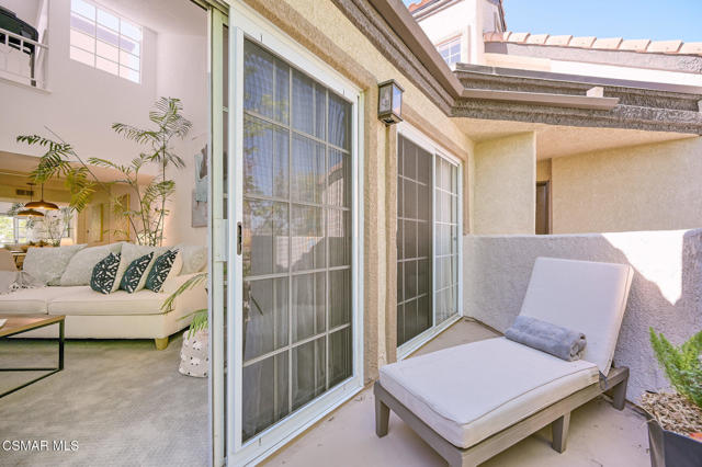 24145 Del Monte Drive, Valencia CA: https://media.crmls.org/mediaz/33563197-3406-422b-a844-bd66c5d6930d.jpg