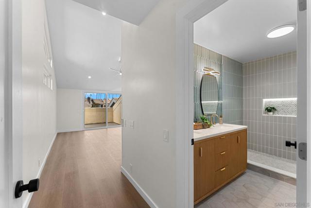 16048 Via Viajera, Rancho Santa Fe CA: https://media.crmls.org/mediaz/3356c707-79dc-44e3-91fd-e972364b554a.jpg