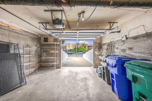 1205 Park Row, La Jolla CA: https://media.crmls.org/mediaz/3356d924-eb67-48d9-ae7d-b4da7405355b.jpg
