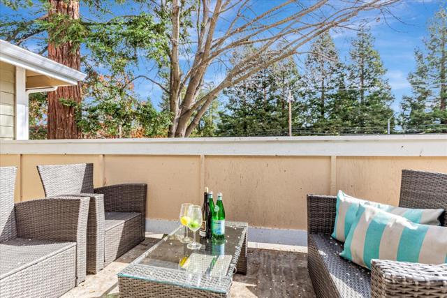 2575 Oak Road, Walnut Creek CA: https://media.crmls.org/mediaz/33582449-cd10-4f76-b54a-7ce398397b44.jpg