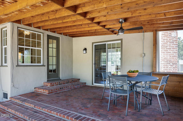 3255 Castera Avenue, Glendale CA: https://media.crmls.org/mediaz/33588699-d8b1-48e2-a1e6-4c8652f32420.jpg