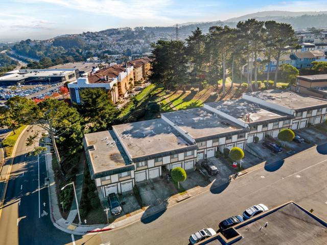 2419 Rowntree Way, South San Francisco CA: https://media.crmls.org/mediaz/3358c649-859c-47e5-9c70-54604106603f.jpg