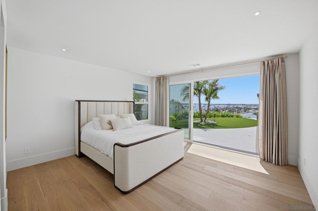 3080 Lloyd - photo 12