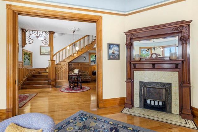 Image 17 of 71 For 223 Oregon Street