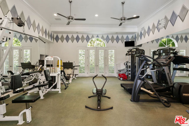 16727 Camino Sierra Del Sur Drive, Rancho Santa Fe CA: https://media.crmls.org/mediaz/3359fe6d-8c4c-4afa-b887-272ff31504de.jpg