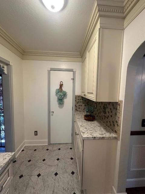 2727 Blenheim Avenue, Redwood City CA: https://media.crmls.org/mediaz/335a5f4a-d803-4757-862a-9050223a8d48.jpg