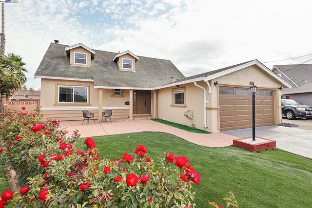 28399 Cubberley Ct, Hayward CA: https://media.crmls.org/mediaz/335a6055-6000-414a-92fd-90fdd43c164d.jpg