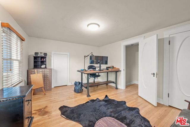 646 N Dillon Street, Los Angeles CA: https://media.crmls.org/mediaz/335a943b-ed51-45ee-89f6-ddd560b6a1f0.jpg