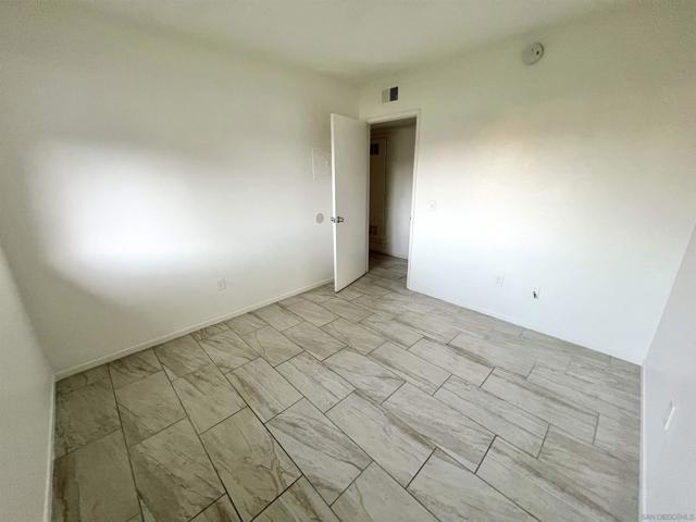 Image 20 of 32 For 1540 Grandon Ave