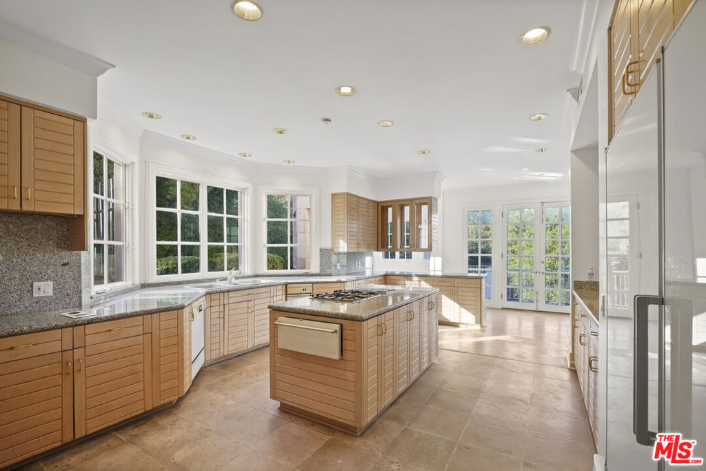 MLS #25602713 image #29