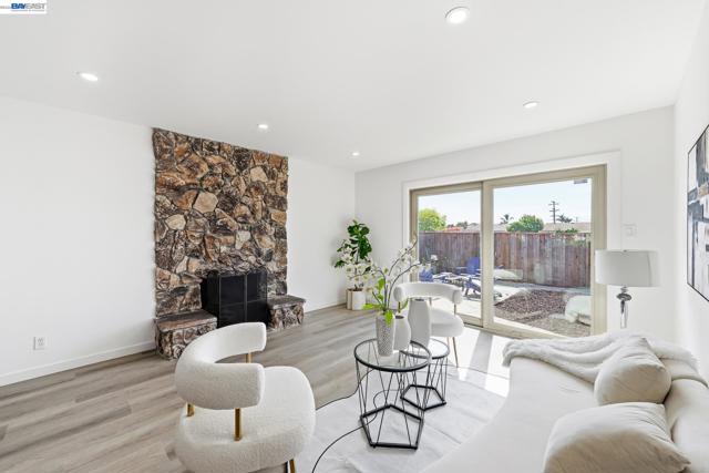 Image 25 of 51 For 1326 Vining Dr