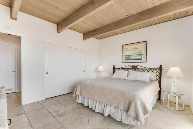 617 Beach Drive, Aptos CA: https://media.crmls.org/mediaz/335ccfc1-15b5-4025-846a-f09a6a154c36.jpg