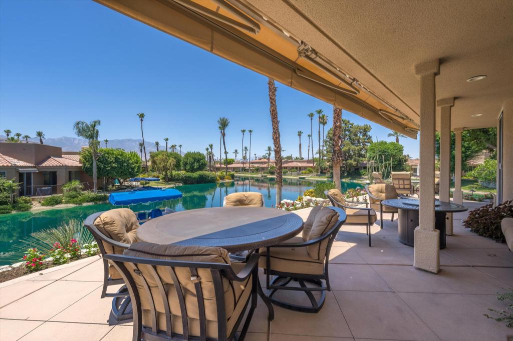 216 Desert Lakes Drive