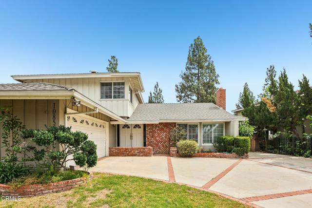 Detail Gallery Image 4 of 39 For 10856 Topeka Dr, Porter Ranch,  CA 91326 - 5 Beds | 4 Baths