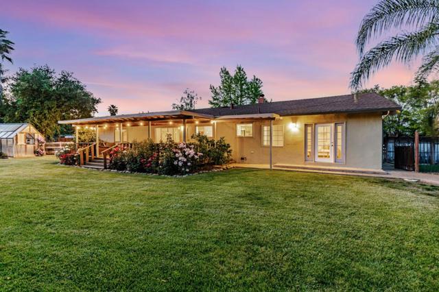 10495 Garcia Lane, Gilroy CA: https://media.crmls.org/mediaz/335dbc94-006b-41c7-ac8c-fb309bd7ded1.jpg