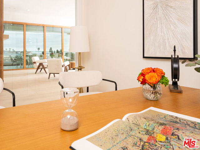 461 Chabela Drive, Manhattan Beach CA: https://media.crmls.org/mediaz/335ec80a-8997-4e1b-bb67-3c186bd873c8.jpg