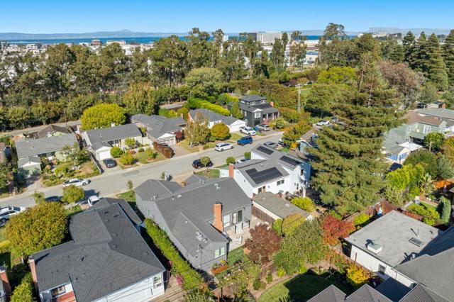 1549 Eastmoor Road, Burlingame CA: https://media.crmls.org/mediaz/335eef09-537f-4aba-9130-c18d3f2935ec.jpg
